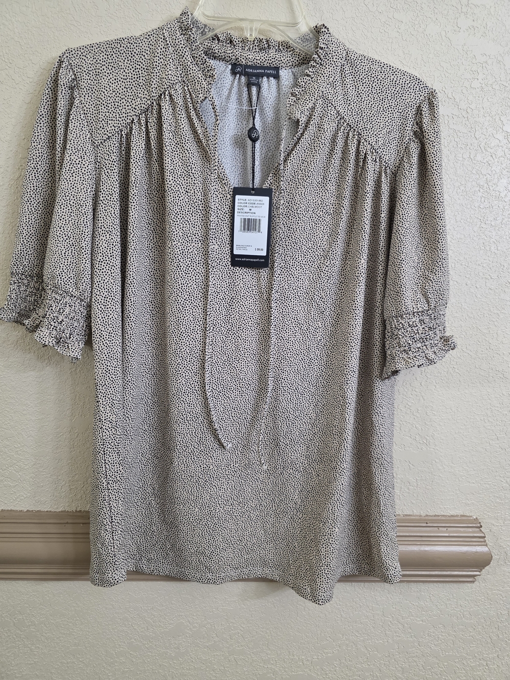 Adrianna Papell Cream and Black Speckled Tie-Neck Puff Sleeve Blouse..medium